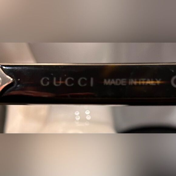 Gucci Women's Sunglasses GG0267SA 002 55 18-150 EUC - Picture 7 of 11